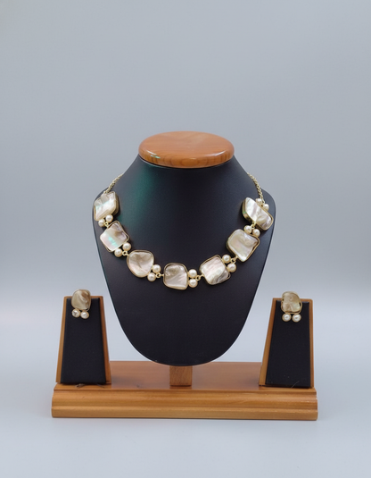Saanjh Pearl Set